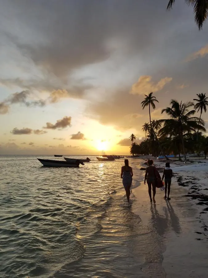 Saona Lodge Mano Juan