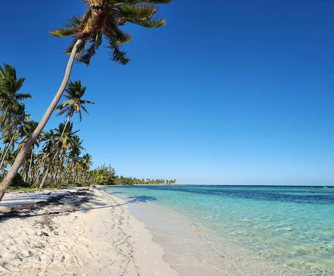 Saona Lodge Mano Juan