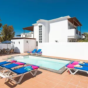 Helena By Villa Puerto del Carmen (Lanzarote)